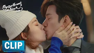 EP18 CLIP | Xiaoqi kissed Fang Leng to cheer him up.【外星女生柴小七2 My Girlfriend is an Alien S2】