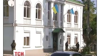 З будівлі Меджлісу зняли український прапор