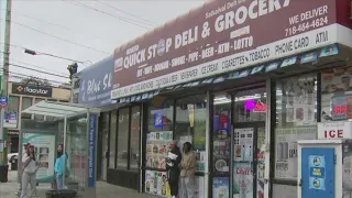 Robber pointed gun at NYC deli worker's head: NYPD