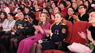 Аким СКО поздравил женщин с 8 марта