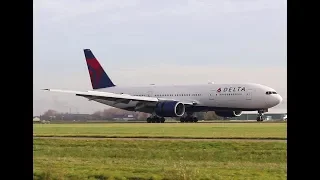 Delta 777 landing, Ams