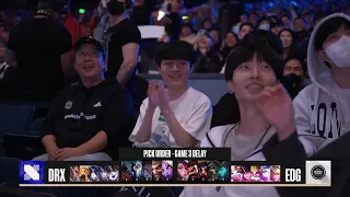 DK players cheering for DRX in the crowd  | LoL Worlds 2022