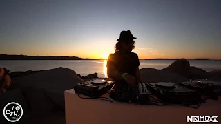 Niki Muxx Lockdown session at Phi Beach (June 1st 2020)