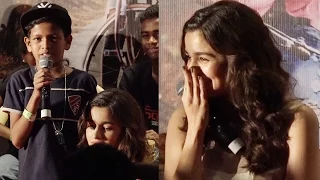 Alia Bhatt gets embarrassed by a little fan's gesture! Full Video