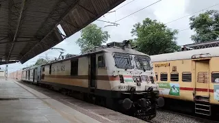 Ahmedabad double decker🚝🚝 sf express overtake Vadodara sf express at bhilad