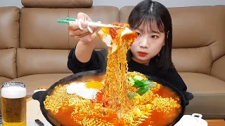 Real Mukbang) Legendary Ramen Video that will make you give up your DIET 🍜 (with Kimchi) 