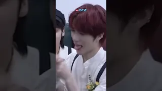 [TXT] when beomgyu love languages is licking hand
