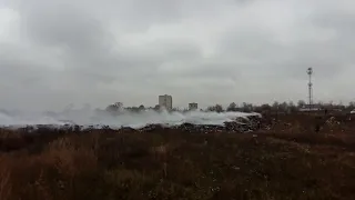 Дым с незаконной свалки в деревне Чашниково затягивает Зеленоград