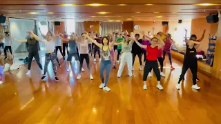 Dani Galera Ft Dnk  - SONRÍELE  A LA VIDA (( BAILE ZUMBA EN CHINA  ))