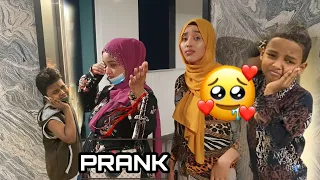 PRANK ||SAXAAF OO ADNA IYO AMIRA KA OYSIIYEY 😭