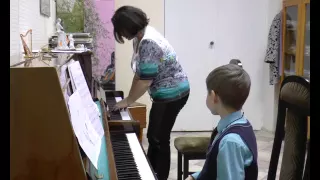 Ленькова Вера Леонидовна. Развитие простейших технических навыков в классе фортепиано