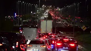 Torino, caos traffico in piazza Baldissera: 50 minuti di coda per superare la rotonda