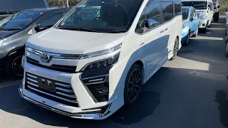 Toyota Voxy 2018 White Hybrid ZS Kirameki | Automobiles Top Quality Japan