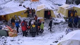 Nepal earthquake triggers avalanche on Mt. Everest base camp