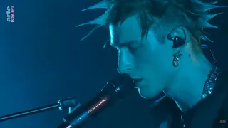 Machine Gun Kelly - Free Fallin (Tom Petty Cover) Live From Hellfest