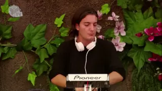 Tomorrowland 2013 - Alesso