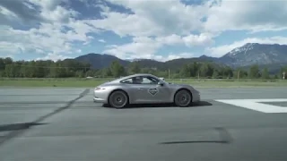 Porsche 911 vs Audi RS5 *neck and neck* Drag Race