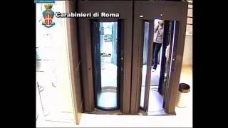 VIDEO RAPINA IN BANCA: ARRESTATI DAI CARABINIERI