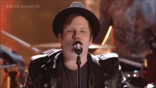 Fall Out Boy - 'Centuries' Live at Peoples Choice Awards 2015
