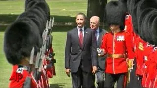 Raw Video: Obamas Visit Buckingham Palace