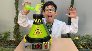 LUCAS VIROU CIENTISTA E CRIOU UM MOSTRO PODEROSO!