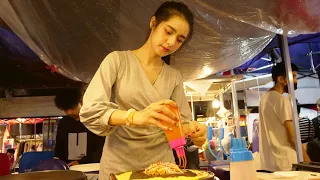 Omelet made by a Lao girl who is more beautiful than AI - Laos Street Food