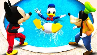 GTA 5 Mickey Mouse, Goofy vs Donald Duck Falling Into Pool (Euphoria Physics/Ragdolls)