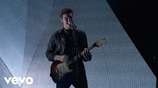 Shawn Mendes - Treat You Better / Mercy (Live From the AMA's/2016)