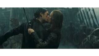 Keep your eyes on the horizon / Will Turner & Elizabeth Swann