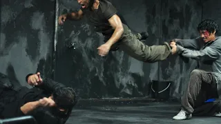 Rama vs Mad Dog - The Raid (2011)