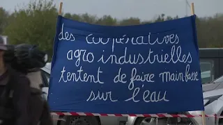 Frankreich: Ausschreitungen bei Demo gegen Staubecken