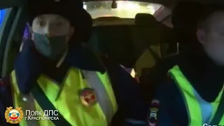 Неравнодушный красноярец в канун Нового года помог сотрудникам ДПС задержать нетрезвого водителя