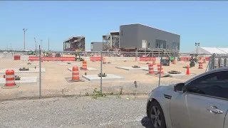 Hartsfield-Jackson International Airport moves first piece of the new Concourse D into place