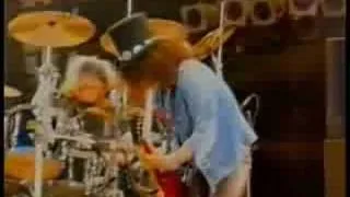 Guns N' Roses - Paradise City (The Freddie Mercury Tribute)