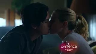 Riverdale ((Jug & Betty kiss)) S02E16 - Ending Scene [HD]