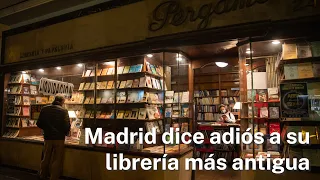 Así cerró la librería más antigua de Madrid: Pérgamo es pasado en el presente de Lourdes y Ana