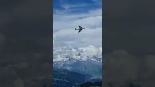 Hawker Hunter Fighterjet fyling by the Stanserhorn ✈