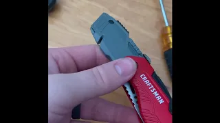 Tool Review - Craftsman Retractable Knife - How to install blades