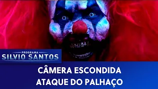 Câmera Escondida (30/10/16) - Ataque do Palhaço (Clown Attack Prank at Claw Machine)