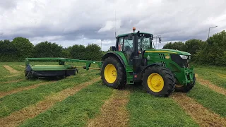 FIRST CUT 2022 PART 1  JOHN DEERE AND JCB FASTRAC MOWING