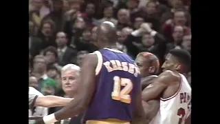 Los Angeles Lakers vs Chicago Bulls (12-17-1996) "Dennis Rodman / Shaquille O'Neal Mouthing Off"