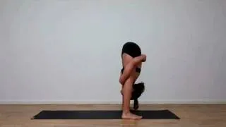 Laruga - Ashtanga Yoga - Intermediate Series - Tittibhasana A B C