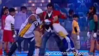 Salman Khan Specially Performing for Children on Star Screen Award 2010 ! { Full Vision }