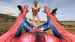 SPIDER-MAN ESCAPING CRAZY GIRL, FAN (Funny ParkourPOV)