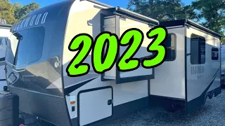 NEW 2023 FOREST RIVER ROCKWOOD ULTRA LITE 2606WS TRAVEL TRAILER Dodd RV WALKTHROUGH Rear Bath Solar