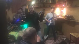 Владик-гитарист)