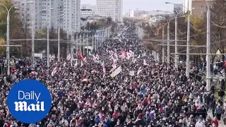 Belarus protest: Thousands march through Minsk protesting re-election of Lukashenko