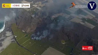 Vista de dron sobre la nueva colada de La Palma: arrasa cultivos y avanza hacia el mar