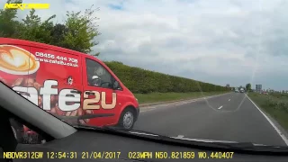 NA11 XTL - Van driver texting whilst driving