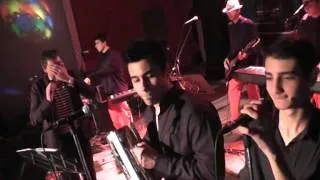 LOS HIJOS DEL CUARTETO LOS HDC ENGANCHADOS EN VIVO LA CAJITA BAILARAS